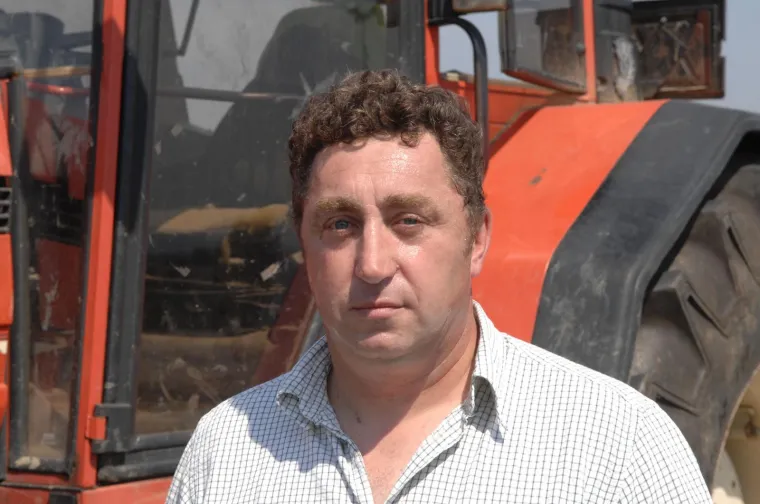 Obećao je da će, ukoliko postane predsjednik RH, navesti velike svjetske sile - Kinu, Rusiju i SAD, da investiraju 400 milijardi u Hrvatsku.