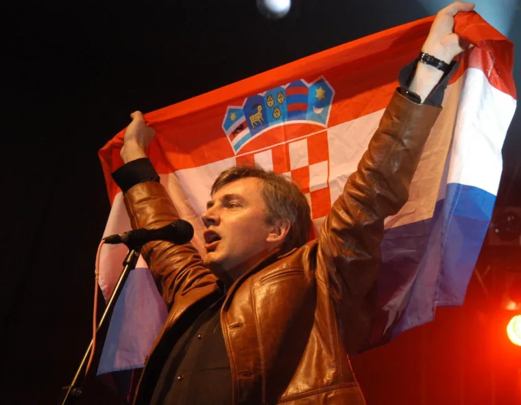 Tko je Miroslav &Scaron;koro? Poduzetnik, pjevač, vinogradar, ali i političar