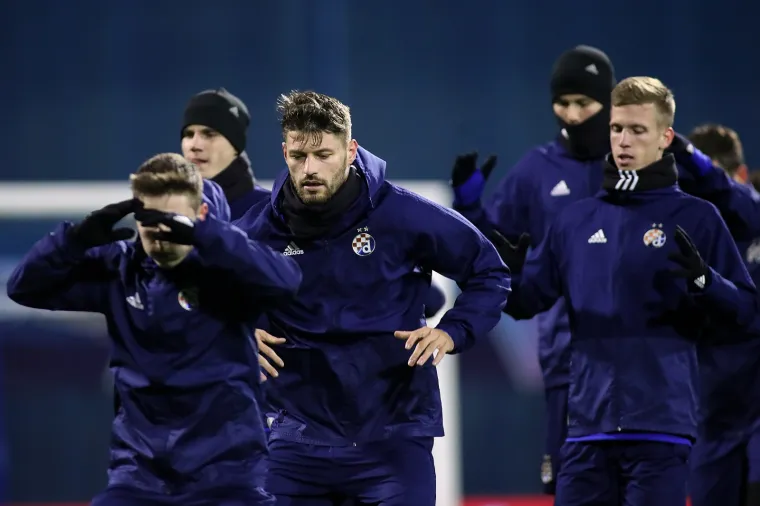 Trening nogometa&scaron;a GNK Dinama uoči utakmice protiv Manchester Cityja. 
Photo: Goran Stanzl/PIXSELL