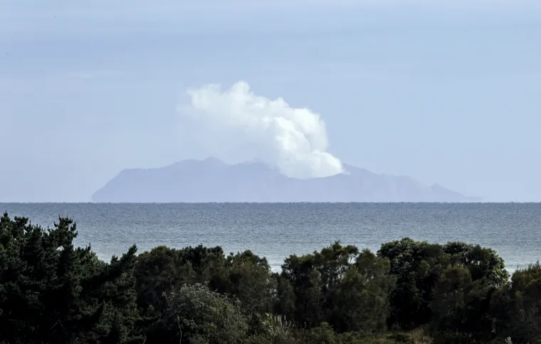 Podrhtavanja otežavaju pronalazak žrtava: Rizik od nove snažne erupcije na Novom Zelandu sve veći