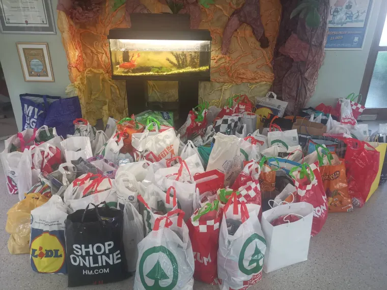 Iako su fokusirani na bolesnu djecu, udruga ne zapostavlja ni druge kojima je pomoć potrebna poput starih i nemoćnih, žena i djece u sigurnim kućama&hellip;