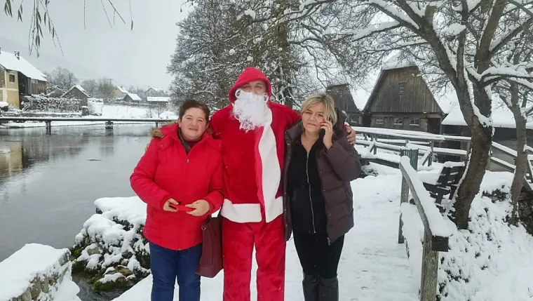 Iako su fokusirani na bolesnu djecu, udruga ne zapostavlja ni druge kojima je pomoć potrebna poput starih i nemoćnih, žena i djece u sigurnim kućama&hellip;