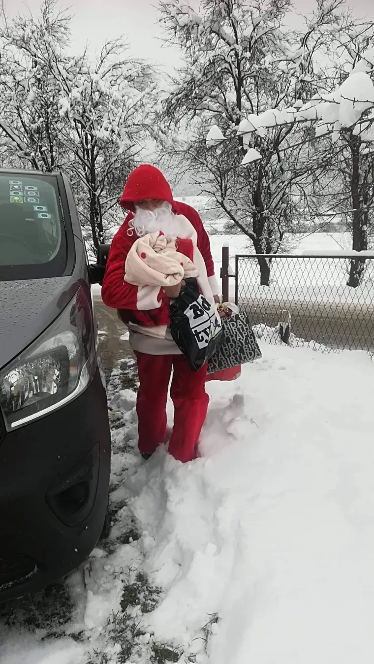 Iako su fokusirani na bolesnu djecu, udruga ne zapostavlja ni druge kojima je pomoć potrebna poput starih i nemoćnih, žena i djece u sigurnim kućama&hellip;