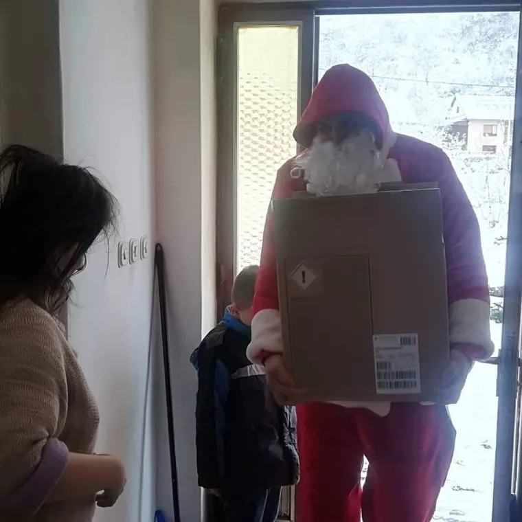 Iako su fokusirani na bolesnu djecu, udruga ne zapostavlja ni druge kojima je pomoć potrebna poput starih i nemoćnih, žena i djece u sigurnim kućama&hellip;