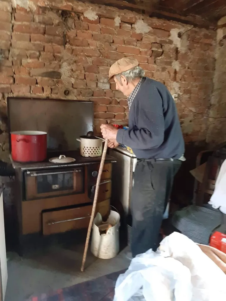 Iako su fokusirani na bolesnu djecu, udruga ne zapostavlja ni druge kojima je pomoć potrebna poput starih i nemoćnih, žena i djece u sigurnim kućama&hellip;