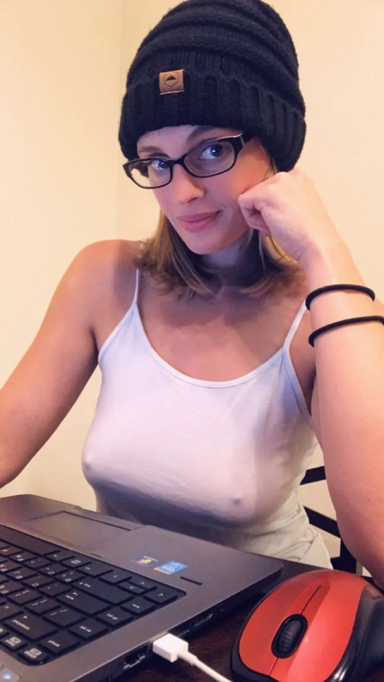 BRUTALNO BESRAMNE I JEDNAKO IZAZOVNE: Kolegice koje rade manje od uhljeba, ali ih ipak želi svaki poslodavac