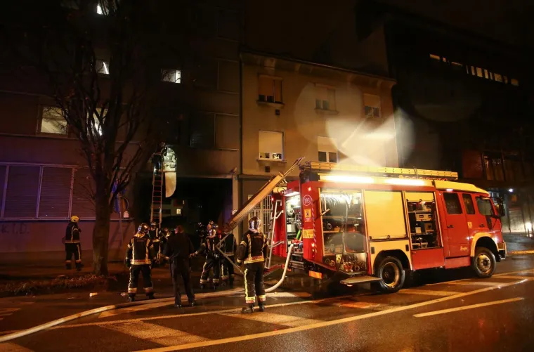 Buknuo požar u Zagrebu: Na terenu su bili vatrogasci i policija, nema ozlijeđenih