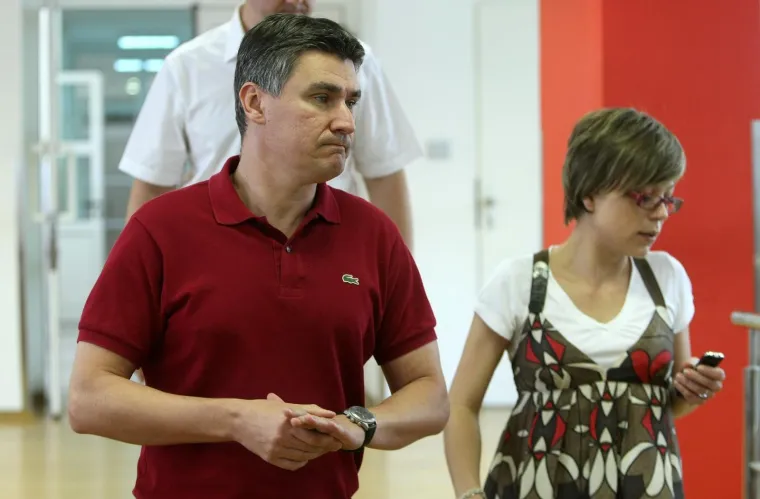 Na parlamentarnim izborima u studenom 2007. HDZ ponovno osvaja vlast, a Milanović predvodi oporbu u četiri godine kao predsjednik SDP-a i kluba te stranke u Hrvatskom saboru.