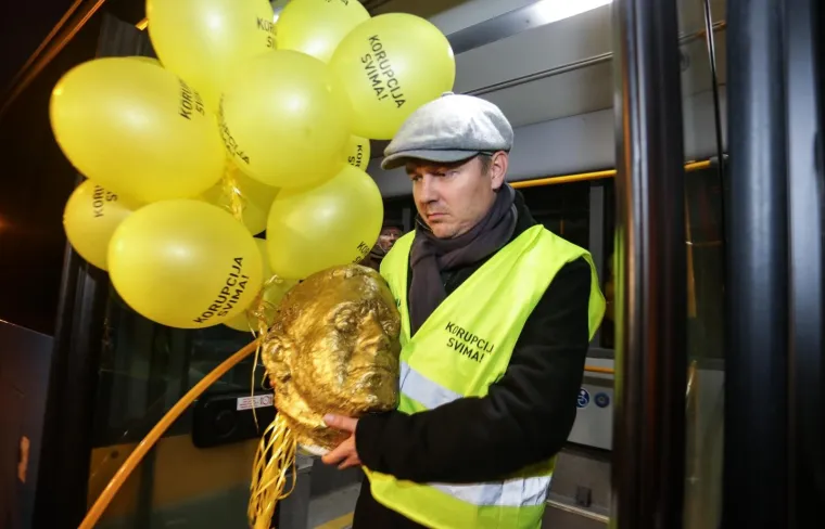 Bandić u inspekciji: 'U Predsjedničke dvore uselit ću pravu korupciju, a ne amatersku kakva je bila dosad'