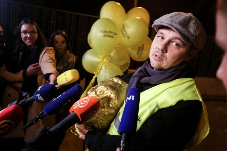 Bandić u inspekciji: 'U Predsjedničke dvore uselit ću pravu korupciju, a ne amatersku kakva je bila dosad'