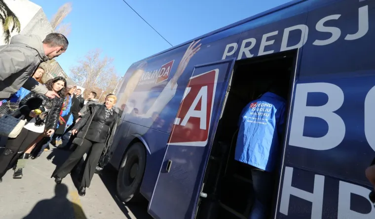 KOLINDIN AUTOBUS ZA KAMPANJU: Luksuzno opremljeno vozilo mjesečno ko&scaron;ta najmanje 25.000 kuna
