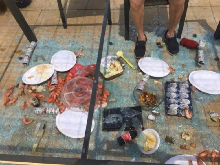 VRIJEME DARIVANJA I - URNEBESNIH FAILOVA: Od snježnih radosti, do ukra&scaron;avanja i kolača, sve &scaron;to je moglo, po&scaron;lo je po zlu