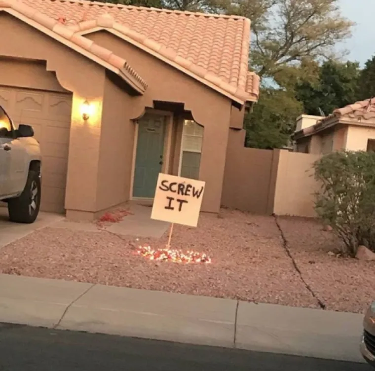 VRIJEME DARIVANJA I - URNEBESNIH FAILOVA: Od snježnih radosti, do ukra&scaron;avanja i kolača, sve &scaron;to je moglo, po&scaron;lo je po zlu