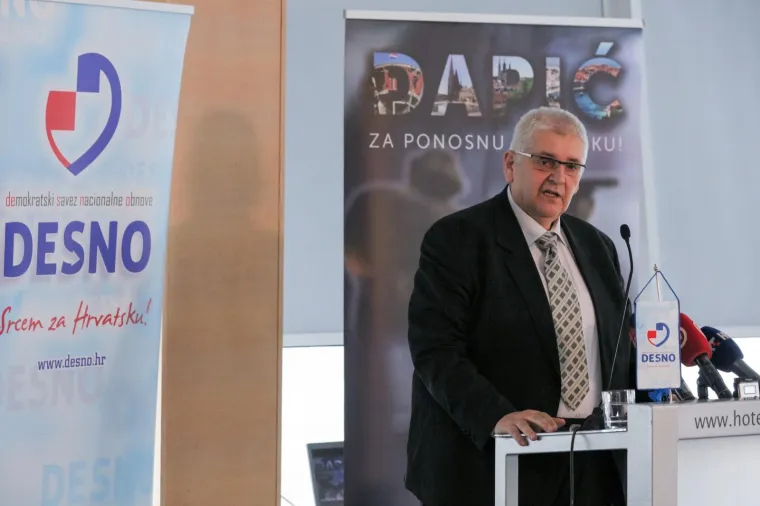 Na parlamentarnim izborima 1992. izabran je za saborskog zastupnika.