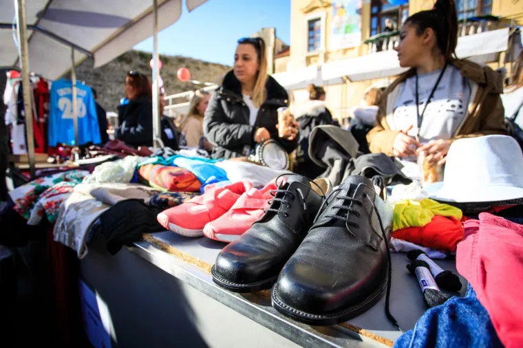 Gužva na buvljaku: Splićani pokazali veliko srce i pomogli svojim sugrađanima bez doma