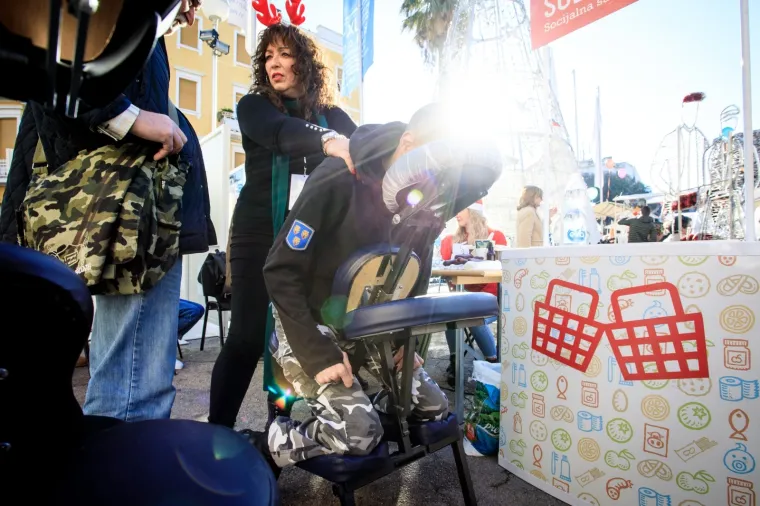 Gužva na buvljaku: Splićani pokazali veliko srce i pomogli svojim sugrađanima bez doma