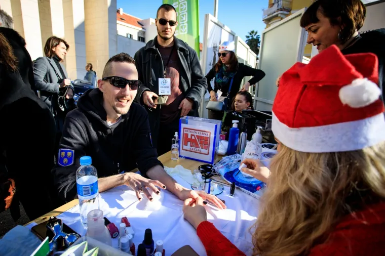 Gužva na buvljaku: Splićani pokazali veliko srce i pomogli svojim sugrađanima bez doma