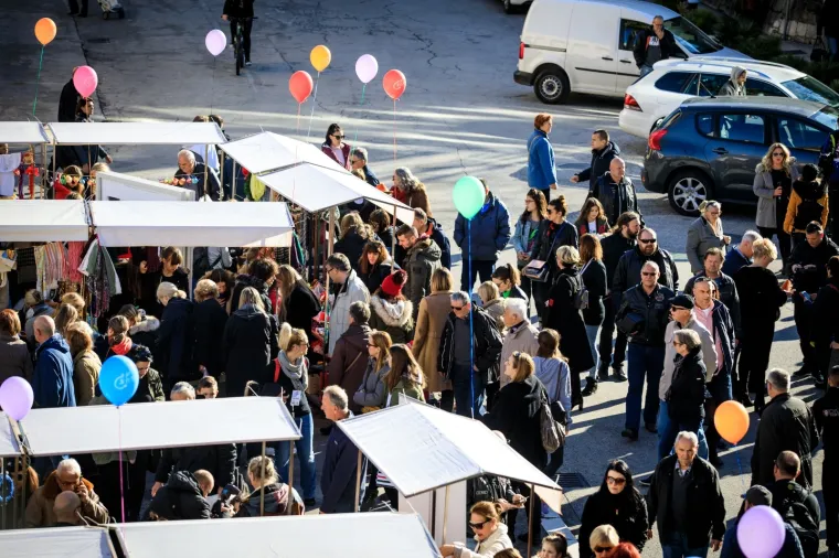 Gužva na buvljaku: Splićani pokazali veliko srce i pomogli svojim sugrađanima bez doma