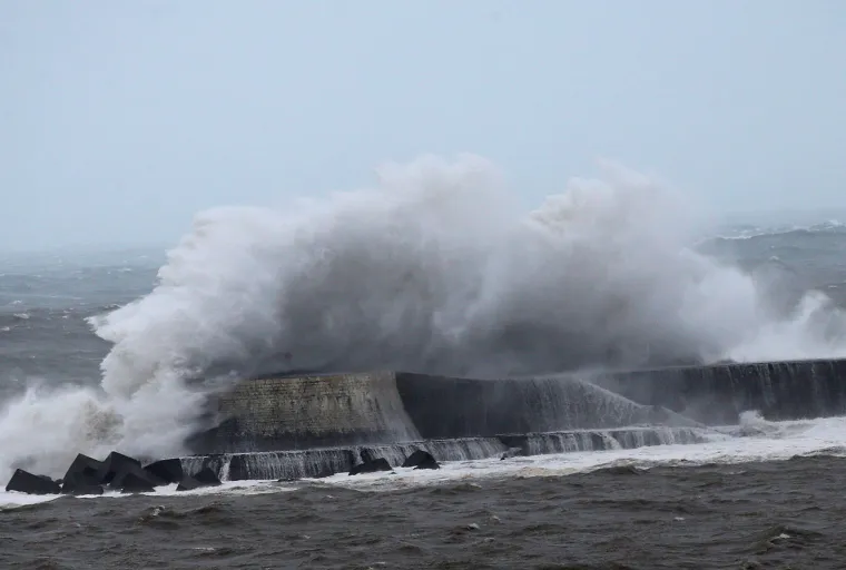 Potop u Francuskoj: Mu&scaron;karac poginuo kad mu je stablo palo na auto, petero ozlijeđenih, 600 ljudi evakuirano!