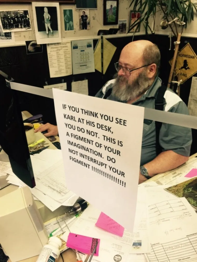 "Dragi svi, ovo je moj &scaron;ef"