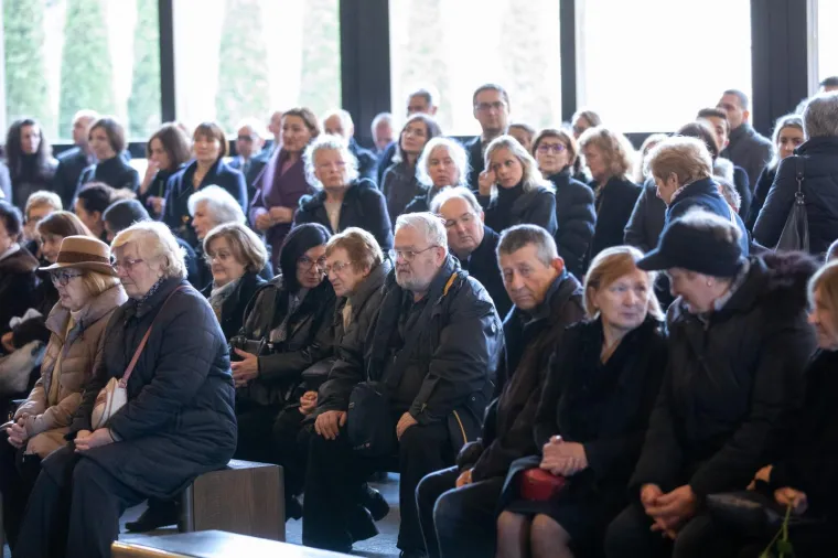 Tuga na Mirogoju! Od Rohatinskog se oprostila obitelj, biv&scaron;i ministri, guverner Vujčić, Bandić