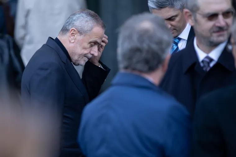 Tuga na Mirogoju! Od Rohatinskog se oprostila obitelj, biv&scaron;i ministri, guverner Vujčić, Bandić