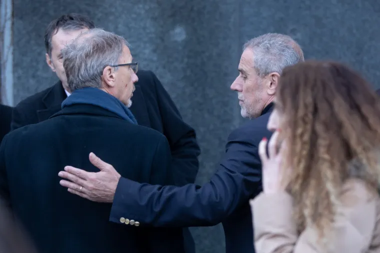 Tuga na Mirogoju! Od Rohatinskog se oprostila obitelj, biv&scaron;i ministri, guverner Vujčić, Bandić