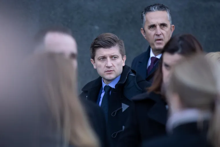 Tuga na Mirogoju! Od Rohatinskog se oprostila obitelj, biv&scaron;i ministri, guverner Vujčić, Bandić