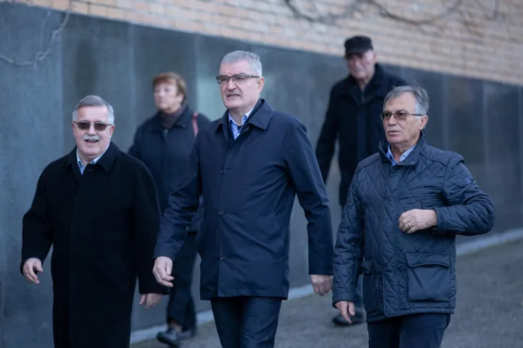 Tuga na Mirogoju! Od Rohatinskog se oprostila obitelj, biv&scaron;i ministri, guverner Vujčić, Bandić