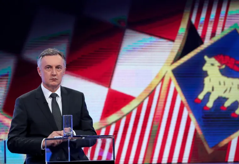 Rukovanje Grabar-Kitarović i &Scaron;kore, nasmijani Đapić...: Sučeljavanje 11 kandidata za Pantovčak!