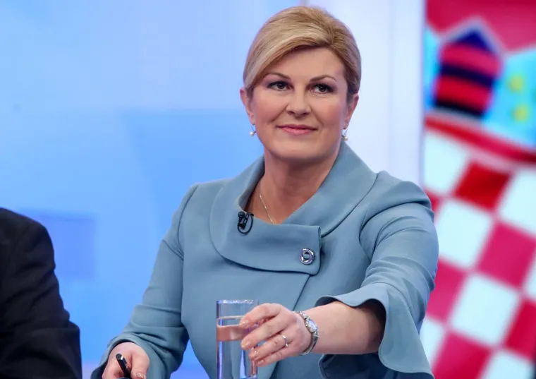 Rukovanje Grabar-Kitarović i &Scaron;kore, nasmijani Đapić...: Sučeljavanje 11 kandidata za Pantovčak!