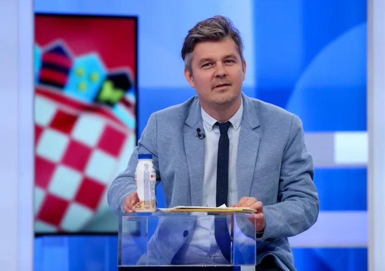 Rukovanje Grabar-Kitarović i &Scaron;kore, nasmijani Đapić...: Sučeljavanje 11 kandidata za Pantovčak!