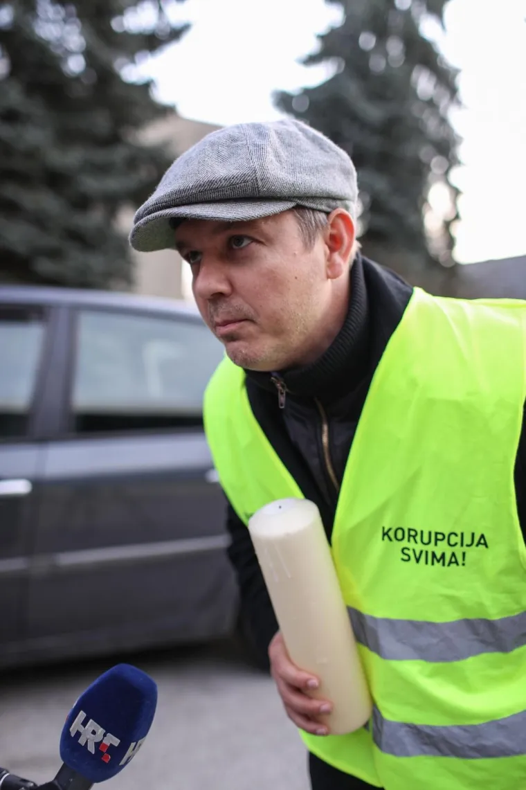 Juričan zazivao Franju Tuđmana: 'Franjo, oprosti im, ne znaju &scaron;to čine'