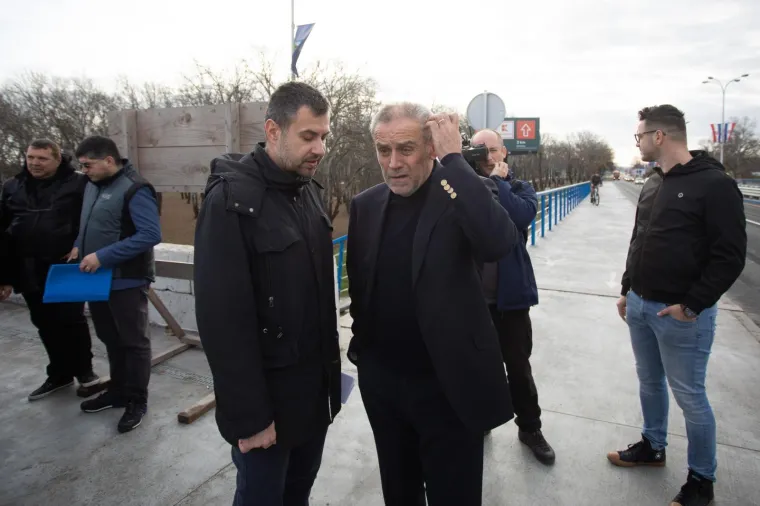 Bandić: 'Za četiri godine svi mostovi na Savi će biti kao oni u Parizu ili Budimpešti'