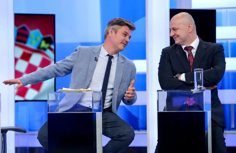 POGLEDAJTE FOTKE S PREDSJEDNIČKOG SUČELJAVANJA: Stigli su svi kandidati