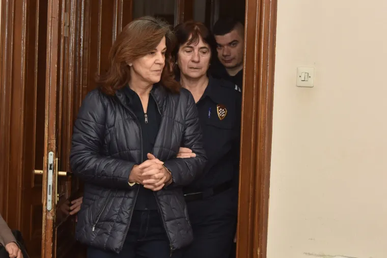 Počelo suđenje piromanki s HAC-ovih naplatnih kućica za najveći požar sezone: 'Ne osjećam se krivom'