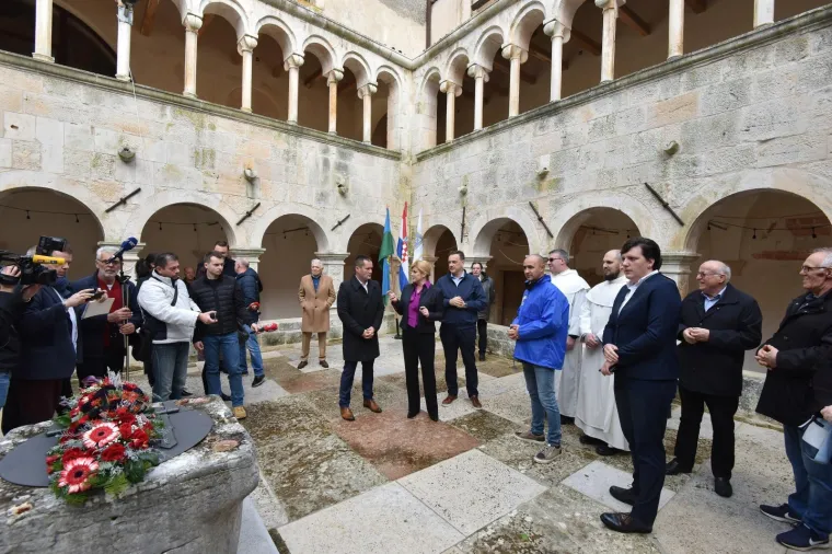 Grabar-Kitarović prepuna samopouzdanja u 'HDZ-ovom gradu': 'Nudim program i rad, a ne poskočice i nerad'