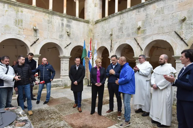 Grabar-Kitarović prepuna samopouzdanja u 'HDZ-ovom gradu': 'Nudim program i rad, a ne poskočice i nerad'