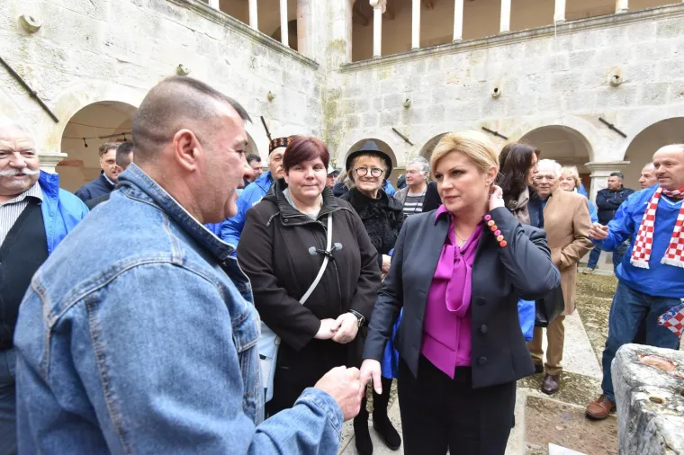 Grabar-Kitarović prepuna samopouzdanja u 'HDZ-ovom gradu': 'Nudim program i rad, a ne poskočice i nerad'