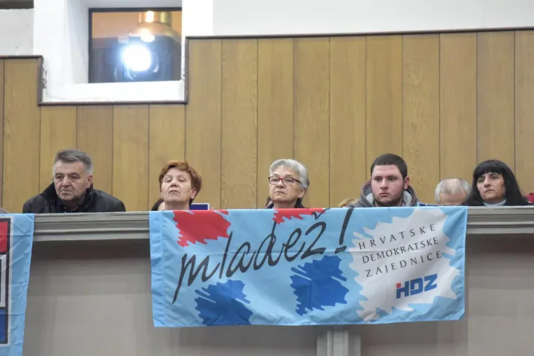 Grabar-Kitarović prepuna samopouzdanja u 'HDZ-ovom gradu': 'Nudim program i rad, a ne poskočice i nerad'