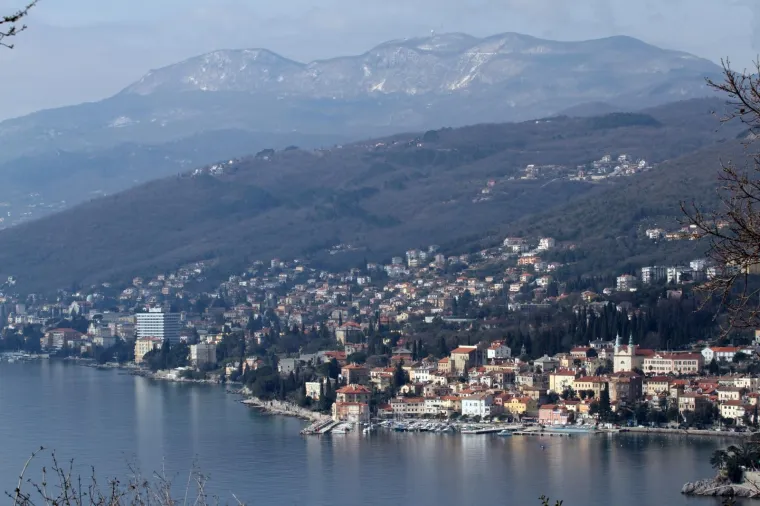 Nestvarnih 18 stupnjeva u prosincu! Ovo su najtoplija mjesta danas u Hrvatskoj!