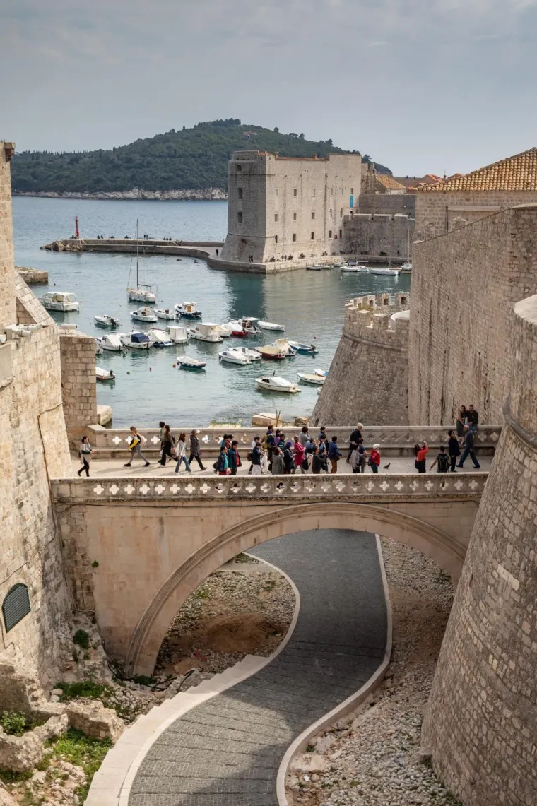 Nestvarnih 18 stupnjeva u prosincu! Ovo su najtoplija mjesta danas u Hrvatskoj!