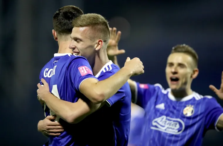 DINAMOVO TORPEDIRANJE RIJEČKOG BRODA: Plavi počastili goste s Kvarnera za Božić - golovima u njihovoj mreži