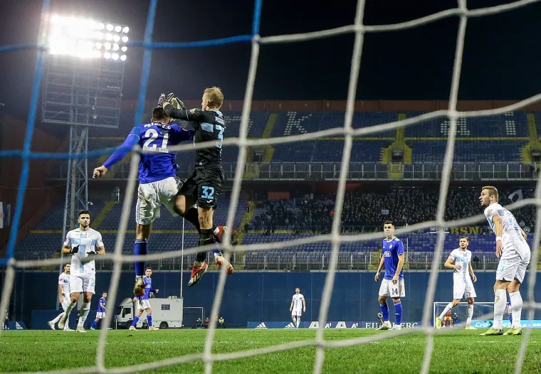 DINAMOVO TORPEDIRANJE RIJEČKOG BRODA: Plavi počastili goste s Kvarnera za Božić - golovima u njihovoj mreži