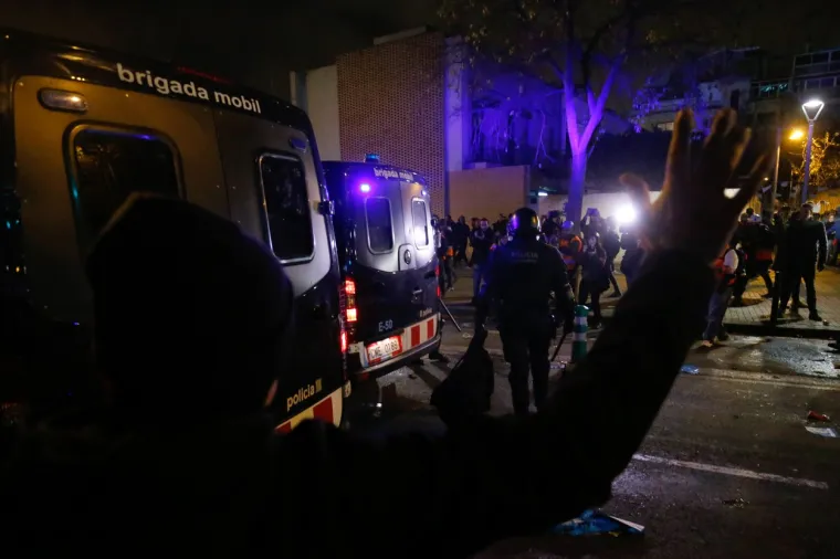 Inače, utakmica se trebala igrati 26. listopada, ali je odgođena zbog sigurnosnih razloga nakon &scaron;to je Kataloniju zahvatio val prosvjeda uzrokovanih uhićenjem devet katalonskih separatističkih vođa.