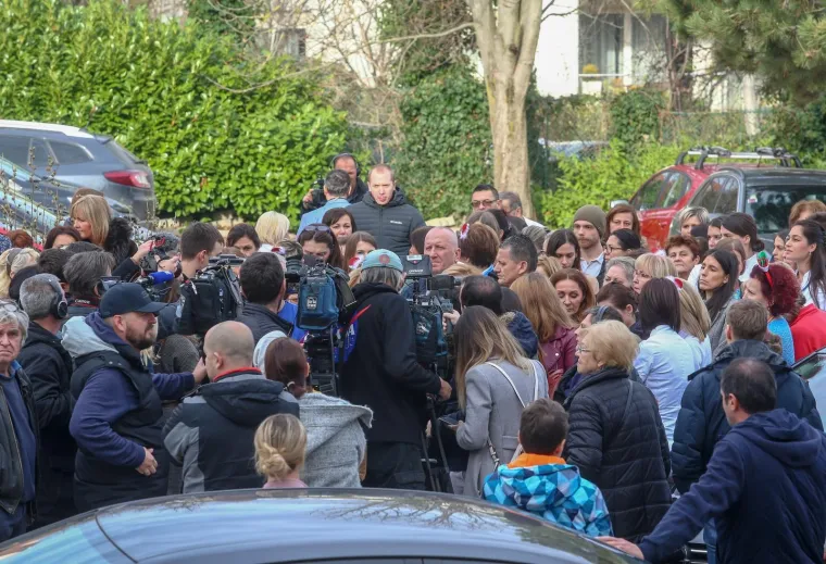 Prosvjed djelatnika Srebrnjaka, dr. Nogalo poručio Bandiću: 'Ja ću se posuti pepelom, ali onda mora&scaron; i ti'