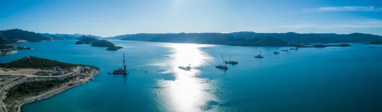 PELJE&Scaron;KI MOST IZRANJA IZ DUBINA MORA: Kinezi grade brzinom munje, pogledajte kako izgleda gradili&scaron;te snimljeno iz zraka