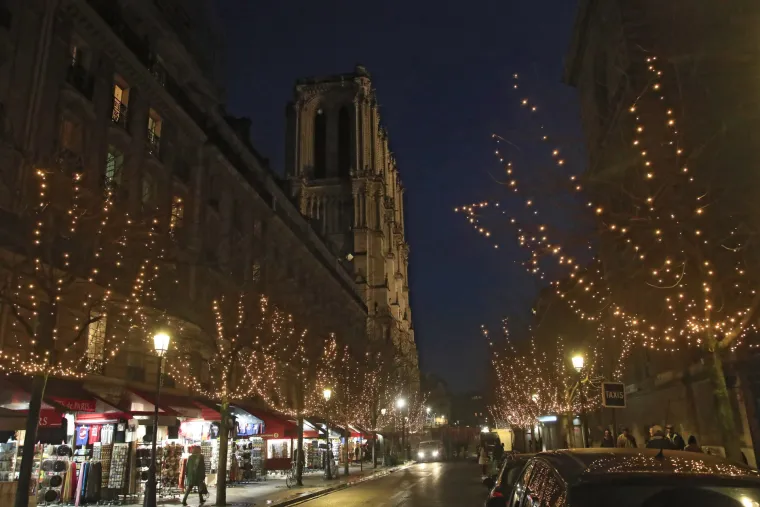 Prvi put nakon Francuske revolucije: Notre-Dame bez polnoćke