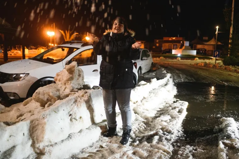 Snažna tuča pogodila hrvatsku obalu, u Pako&scaron;tanima aute iz leda izvlačili bagerom!