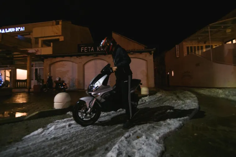 Snažna tuča pogodila hrvatsku obalu, u Pako&scaron;tanima aute iz leda izvlačili bagerom!